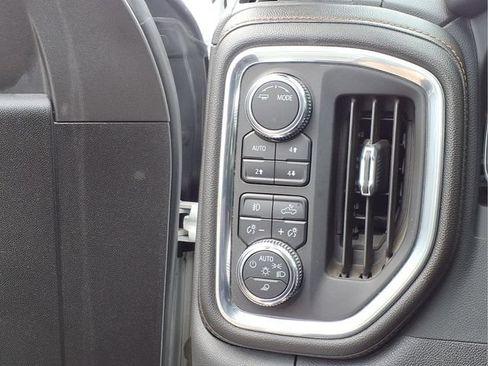 Used 2022 GMC Sierra 1500 AT4 w/ AT4 Preferred Package AWD/4WD image 14