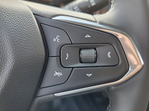 New 2026 Chevrolet Trax ACTIV w/ Sunroof Package FWD image 26