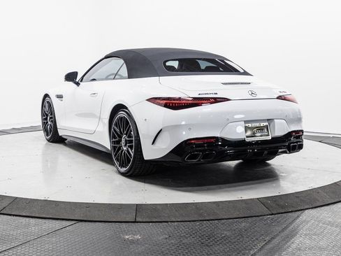 Used 2022 Mercedes-Benz SL 55 AMG 4MATIC w/ Driver Assistance Package image 30