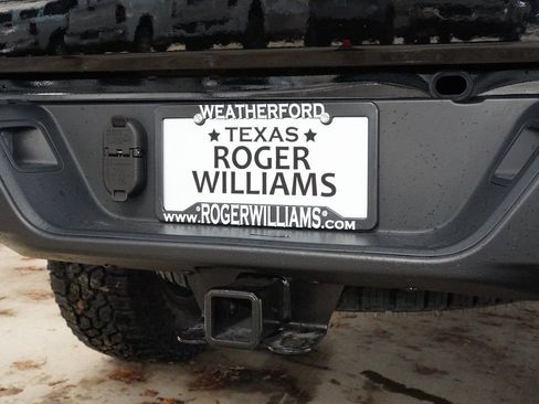 Used 2023 Jeep Gladiator Sport image 29