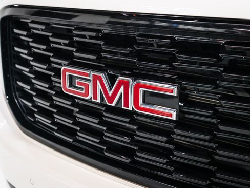 Used 2015 GMC Yukon XL SLT w/ Open Road Package AWD/4WD image 10