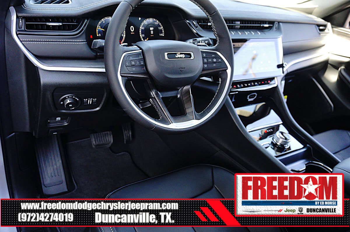 New 2026 Jeep Grand Cherokee Limited w/ Limited Altitude Package AWD/4WD image 28