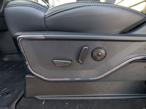 New 2026 Ford F250 Platinum w/ Tremor Off-Road Package image 21