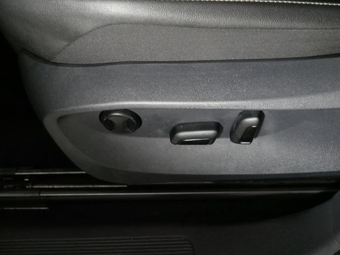 Used 2022 Volkswagen Tiguan SE FWD image 20