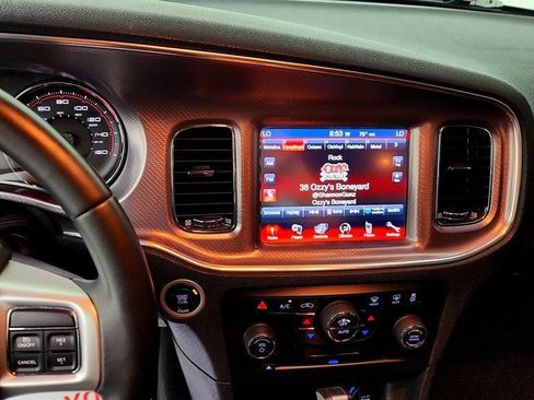 Used 2014 Dodge Charger R/T RWD image 17