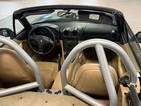 Used 1999 MAZDA MX-5 Miata image 12