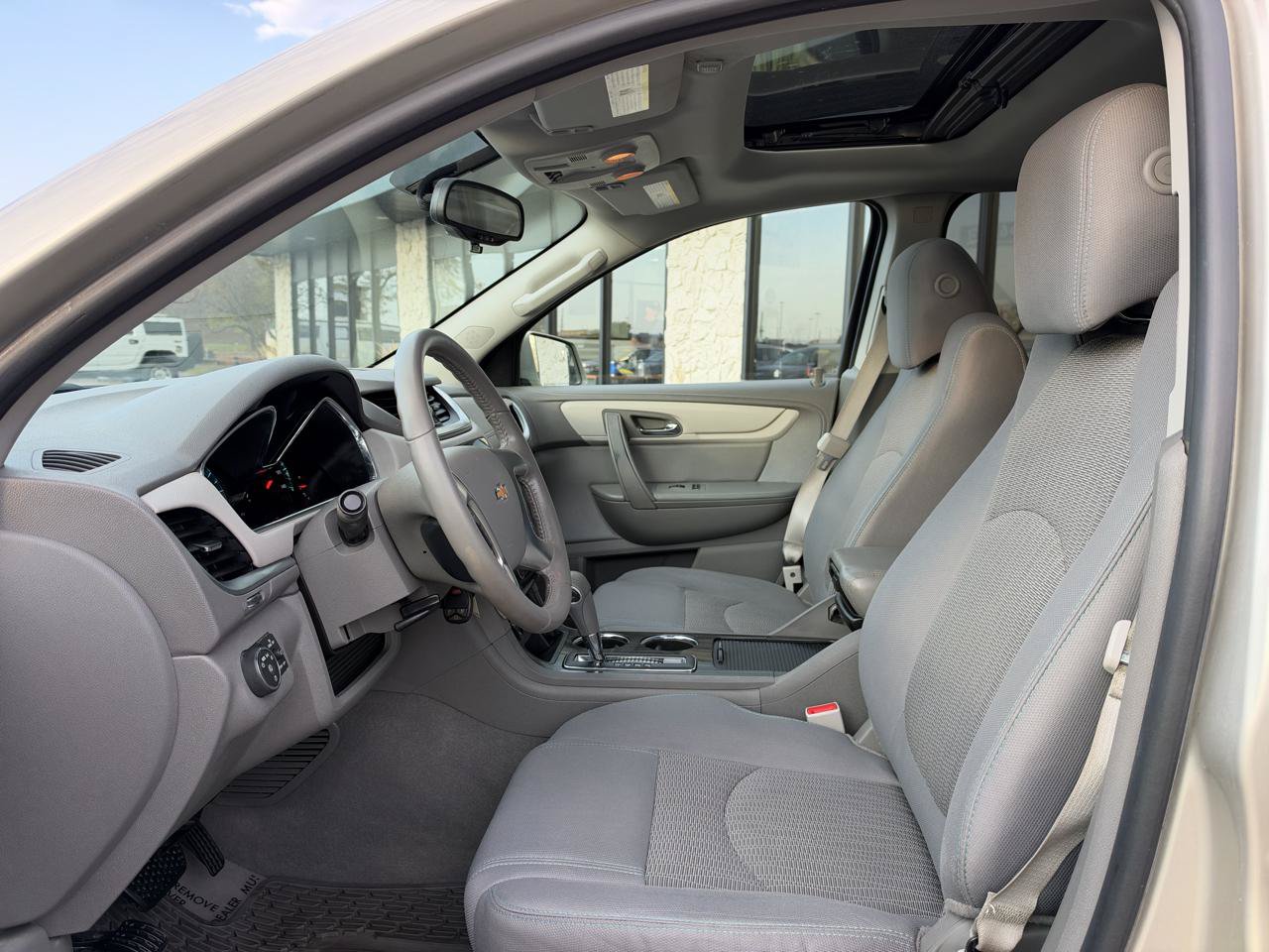 Used 2014 Chevrolet Traverse LT w/ All-Star Edition AWD/4WD image 2