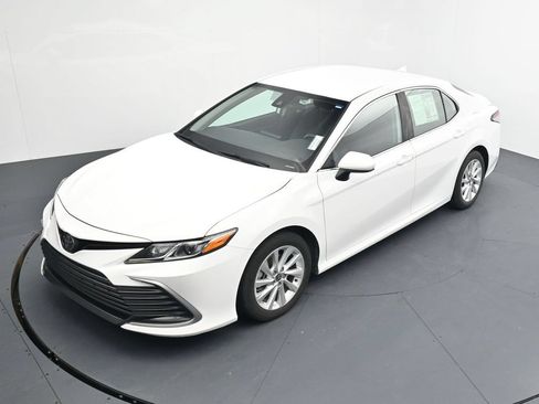 Used 2024 Toyota Camry LE FWD image 30