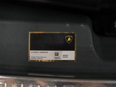 Used 2022 Lamborghini Urus AWD/4WD image 67