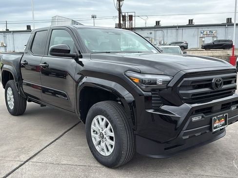 New 2026 Toyota Tacoma SR5 AWD/4WD image 3