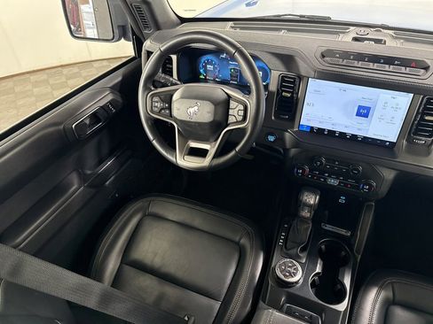 Used 2025 Ford Bronco Badlands AWD/4WD image 17