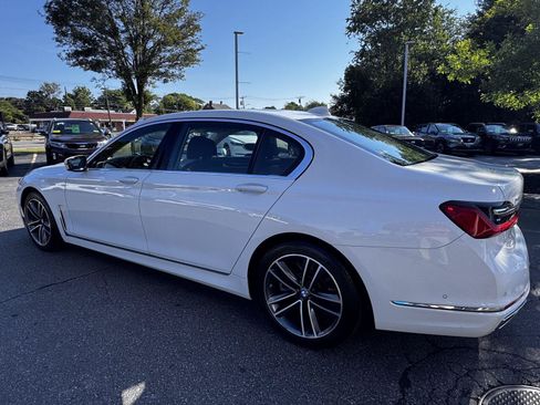 Used 2022 BMW 750i xDrive w/ Executive Package AWD/4WD image 5