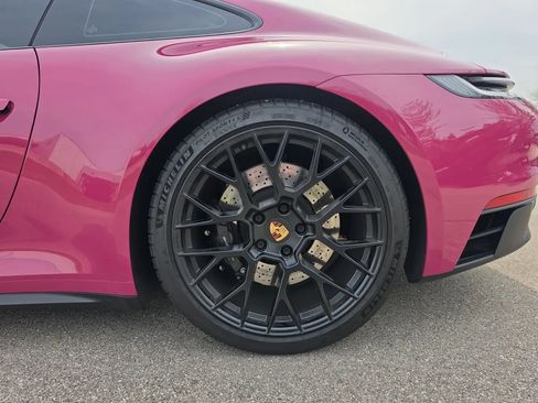 Used 2024 Porsche 911 Carrera GTS w/ Premium Package image 27