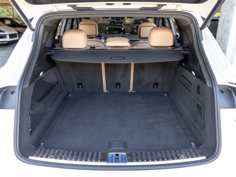 Certified 2021 Porsche Cayenne S AWD/4WD image 56