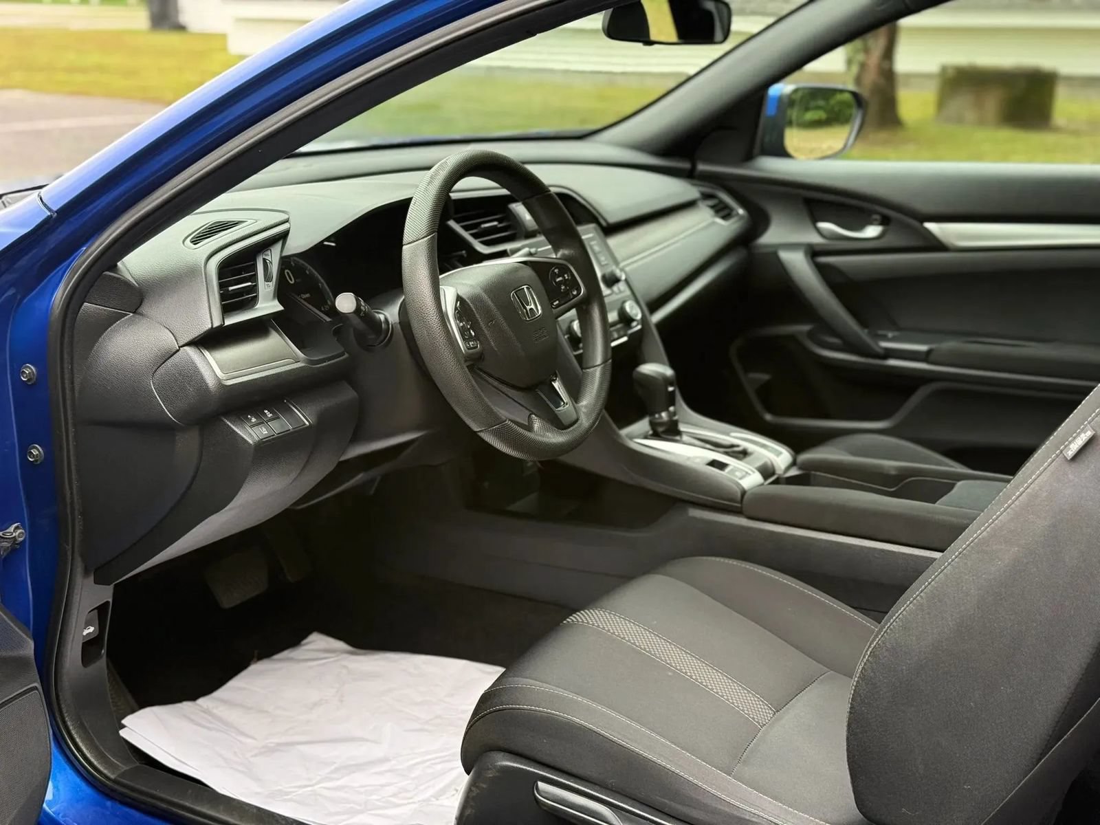 Used 2019 Honda Civic LX image 10