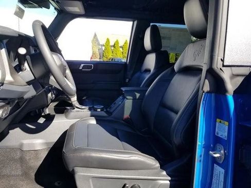 New 2025 Ford Bronco Badlands image 14