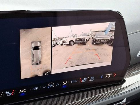 New 2026 Chevrolet Traverse High Country image 14