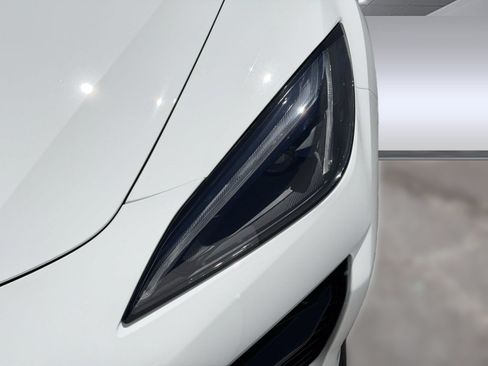 Used 2024 Chevrolet Corvette Z06 RWD image 11