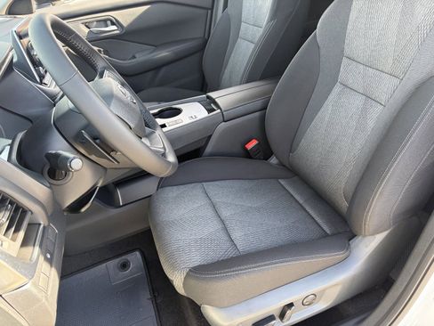 New 2026 Nissan Rogue SV image 21