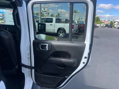 Used 2023 Jeep Wrangler Unlimited Sahara AWD/4WD image 47