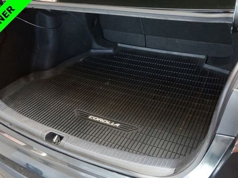 Used 2020 Toyota Corolla LE image 39