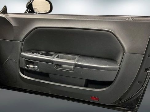Used 2014 Dodge Challenger R/T RWD image 20