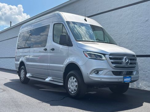 Used 2020 Mercedes-Benz Sprinter 2500 w/ Windows All Around Package image 2