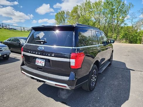 Used 2024 Ford Expedition XLT AWD/4WD image 7