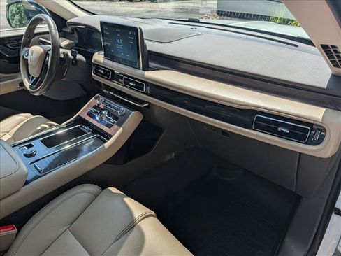 Used 2023 Lincoln Aviator Reserve w/ Equipment Group 201A AWD/4WD image 16