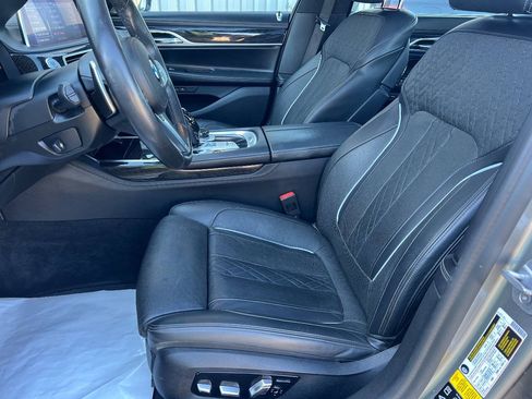 Used 2020 BMW 750i xDrive w/ Executive Package AWD/4WD image 16
