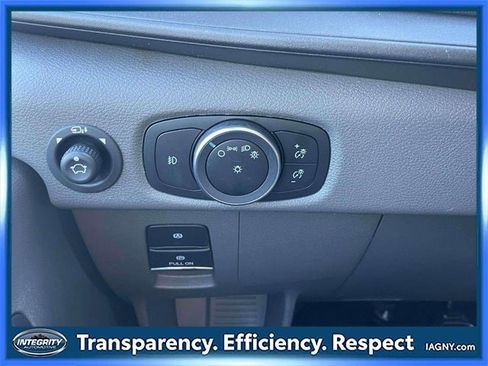 Used 2023 Ford Transit 350 XLT image 22