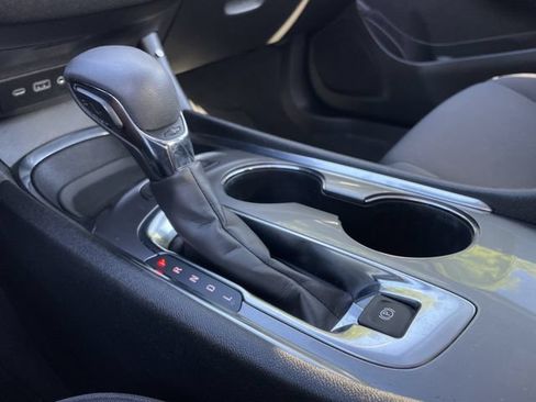 Used 2023 Chevrolet Malibu LT FWD image 21