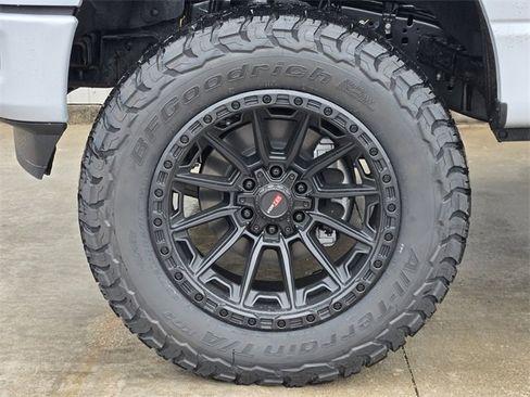 New 2025 Ford F150 XLT w/ Equipment Group 302A MID image 9