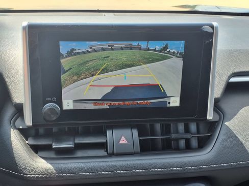 Used 2024 Toyota RAV4 XLE FWD image 32