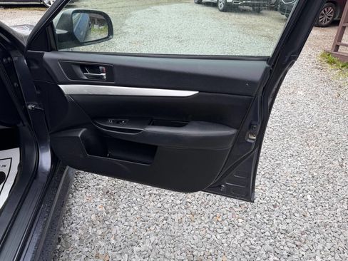 Used 2013 Subaru Legacy 2.5i AWD/4WD image 16