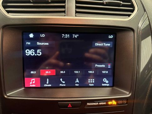 Used 2019 Ford Explorer XLT w/ Equipment Group 201A AWD/4WD image 30