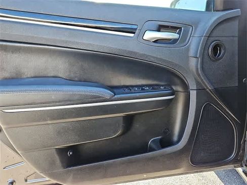 Used 2023 Chrysler 300 Touring w/ Sport Appearance Package image 27