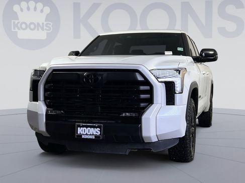 Used 2024 Toyota Tundra Limited image 1