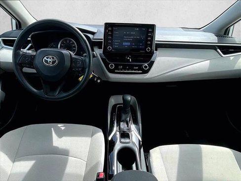 Used 2021 Toyota Corolla LE FWD image 16