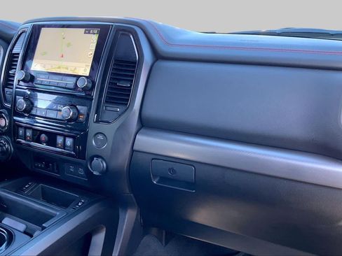 Used 2021 Nissan Titan PRO-4X w/ Pro-4x Convenience Package AWD/4WD image 19