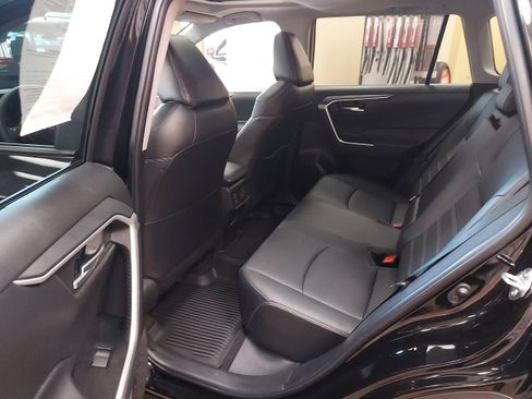 Used 2023 Toyota RAV4 XLE Premium image 19