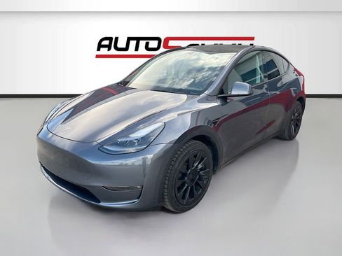 Used 2023 Tesla Model Y Long Range AWD/4WD image 3