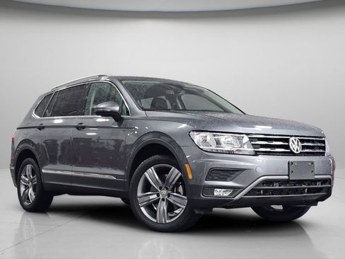 Used 2020 Volkswagen Tiguan SEL AWD/4WD image 2