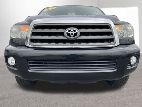 Used 2017 Toyota Sequoia SR5 w/ Premium Package image 34