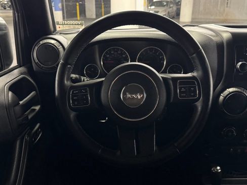 Used 2015 Jeep Wrangler Sport w/ Quick Order Package 24S AWD/4WD image 9