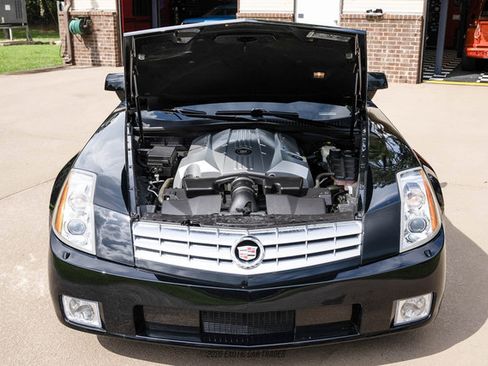 Used 2006 Cadillac XLR RWD image 22
