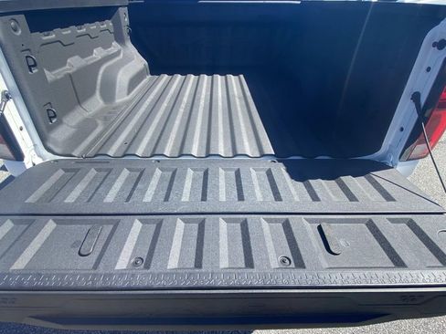 Used 2024 Chevrolet Colorado ZR2 w/ Technology Package image 13