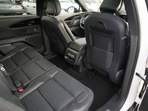 Used 2024 Lincoln Nautilus Reserve w/ Equipment Group 202A image 15