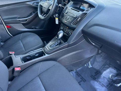 Used 2015 Ford Focus S image 16