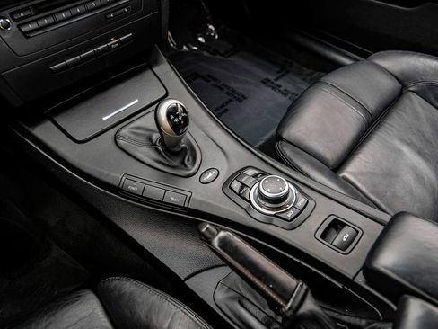 Used 2011 BMW M3 Convertible RWD image 25
